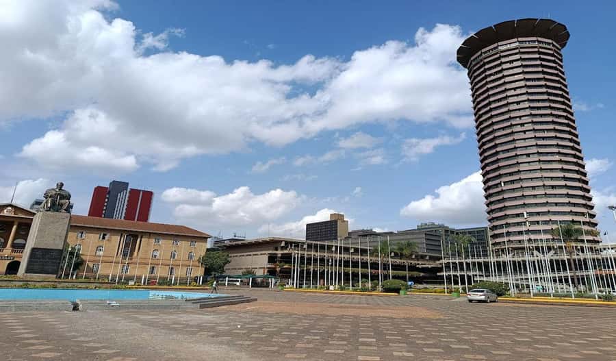 Nairobi Walking Tour, GiraffeCentre & Souvenir Shopping Tour - Price and value: what $40 covers, and what to budget extra
