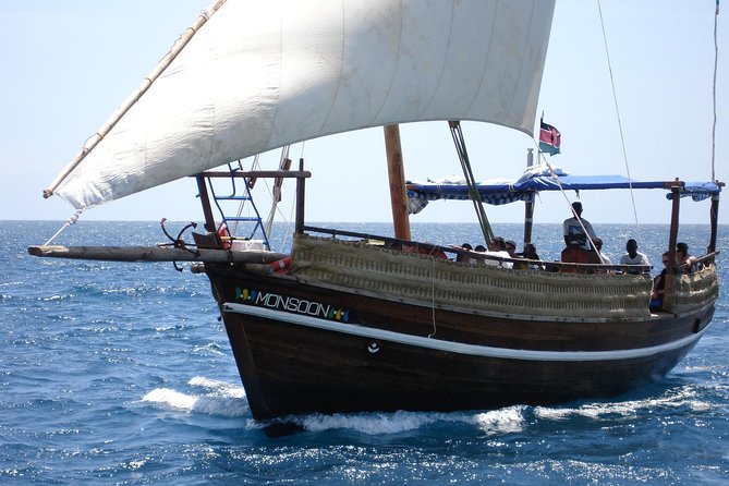 PILLI PIPA DHOW, the genuine product, snorkeling tour to Kisite Marine Park - Two reef snorkeling stops in Kisite-Mpunguti: what to look for