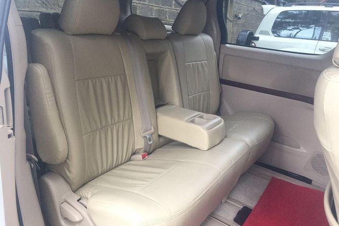 Private Luxury car hire for transfer from Nairobi to Arusha - What Happens at Namanga Border, and Why It Matters