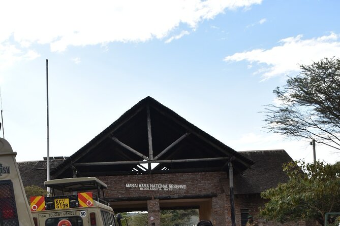 Private Transfer from Nairobi Airport or city To Maasai Mara By Road - Arriving at Sekenani Gate: The 4WD Jeep Handoff That Saves You Time