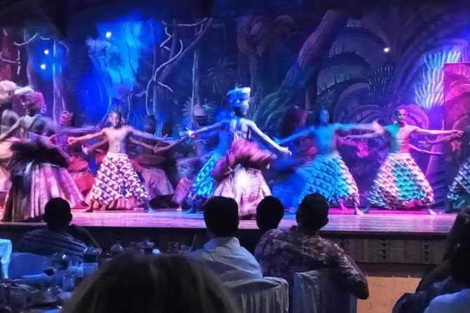 Safari Cat Dancers Show And Dinner - Nairobi palm-thatch dinner plus a 9 to 10 dance and acrobatics show