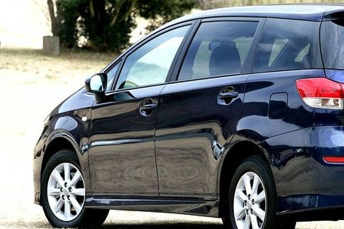 Safe and Executive Airport transfer in Nairobi - Meeting Your Driver at Jomo Kenyatta International Airport