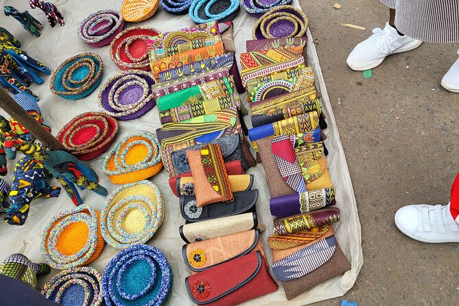 Souvenir Crafts, Fabric Shopping & Hair Braiding & City Tour - Nairobi Central Business District on Foot, Plus a Skyline Pause