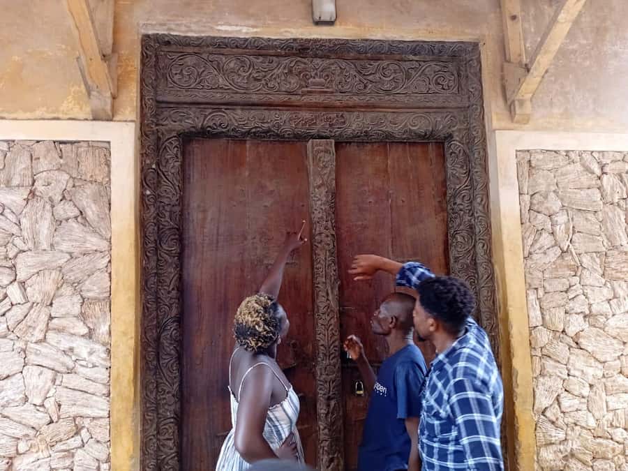Swahili Carved Doors Tour by Woman Woodcarver: Lamu Island - Adding Shela: door spotting beyond Lamu Old Town