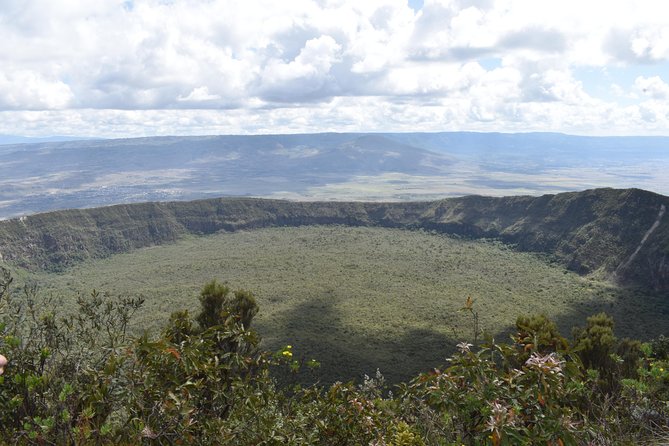 The Great Rift Valley Tour - L Bogoria, L Nakuru, L Naivasha and Hellsgate NP - Lake Bogoria National Reserve: Flamingos Are the Main Event
