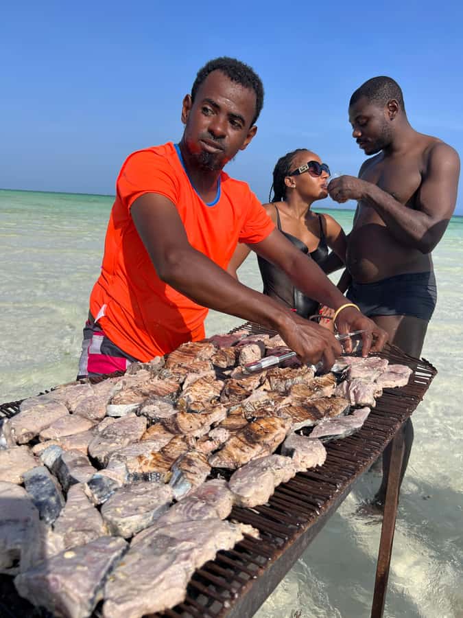 WATAMU: MALINDI: SARDEGNA ISLAND & MALINDI MARINE PARK - Glass-bottom boat: the best first step if you are cautious about snorkeling